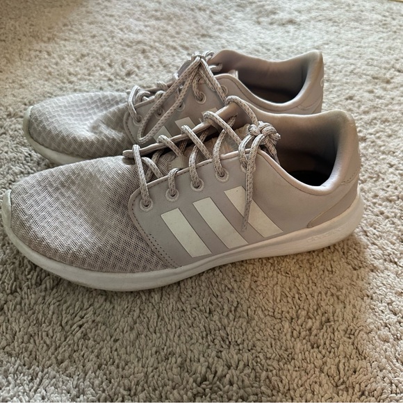 Light Purple Adidas Cloudfoam Sneakers - Picture 1 of 2